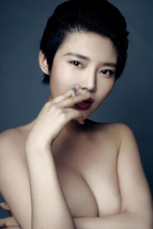 情欲电车在线观看_4K免费高清观看