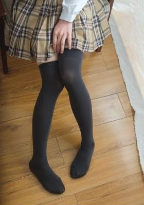 一女被多男玩喷潮3p免费视频_普通话在线观看